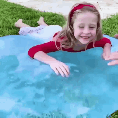 1+1 FREE TODAY  Bouncing Bubbles  The summer trend of 2026 for outdoor toys!