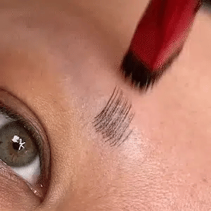 1+1 FREE TODAY  BrowDefine™ - Eyebrow shaping brush